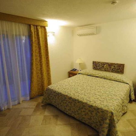Residence Living Poltu Quatu Арцахена Екстериор снимка